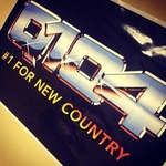 Q104 / KBEQ/FM logo